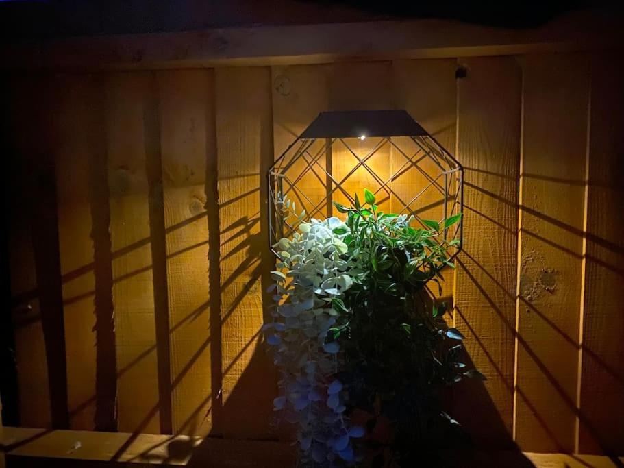 Stylish 1 Bedroom Studio Outdoor Area And Hot Tub 伯恩茅斯 外观 照片